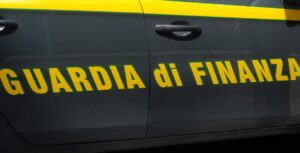 Clan dei Casalesi, conti di ignari cittadini svuotati, 2 arresti