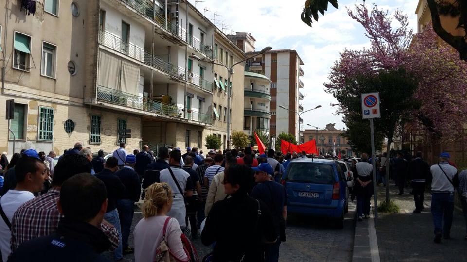 operai ex indesit protesta aversa  3